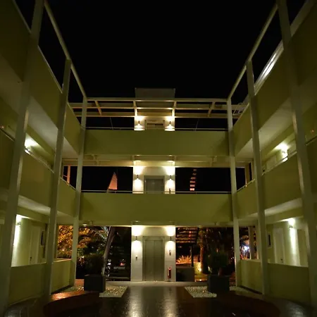 Hotel Cosmos